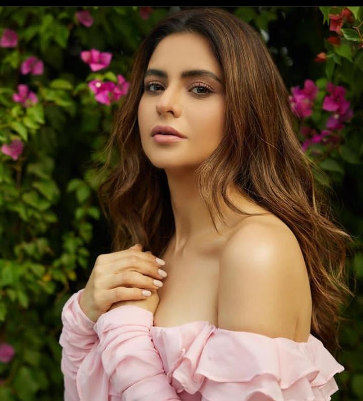 Aamna Sharif (Actress) Biography, Height, Age, TV Show, Weight, Body Measurements, Family, Parents, Boyfriend, Husband, Bio, Net Worth, Photos, Wiki & More