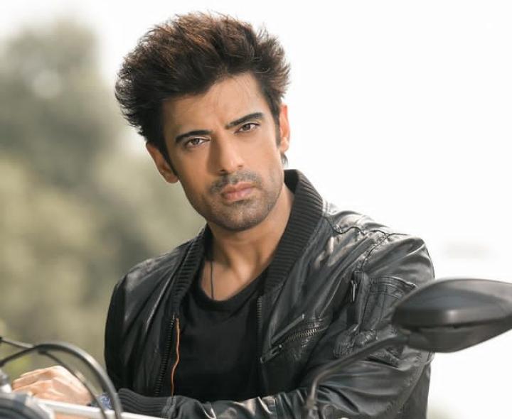 Mohit Malik Biography, Age, Height, Wiki, Girlfriend, Father, Family, Wife, Education, Career, Net Worth, Photos & More