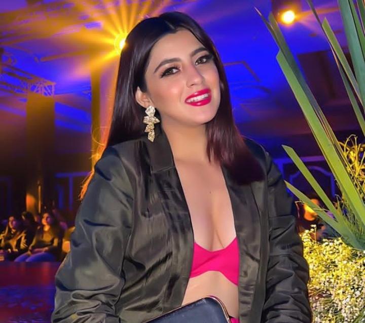 Saloni Sehra Biography, Height, Age, Family, Parents, Boyfriend, Husband, Bio, Weight, Body Measurements, Net Worth, Photos, Wiki & More